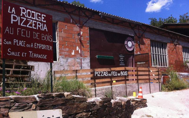 LaRodge_devanture_800x500px_getlstd Pizzeria La Rodge - Devanture
